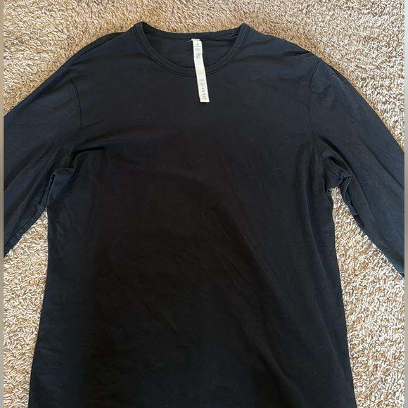 Men’s Lululemon Shirt - Picture 3 of 3